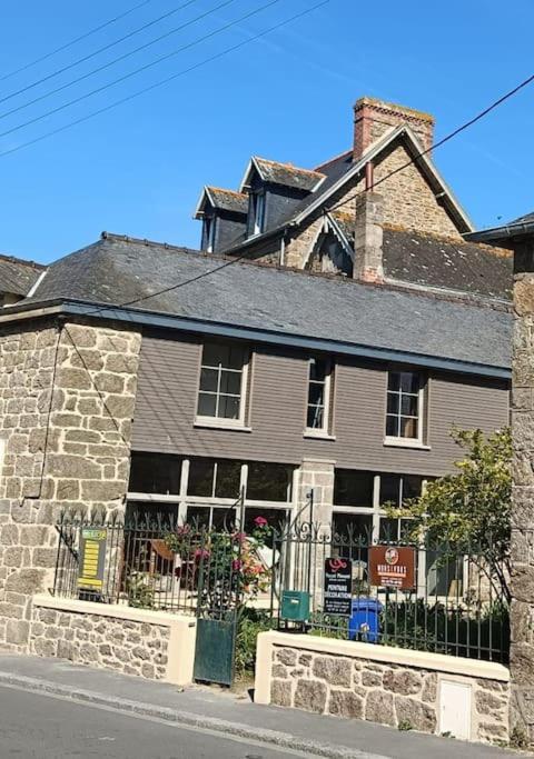 Ferienwohnung L'Aumonerie De Rotheneuf Saint-Malo Exterior foto